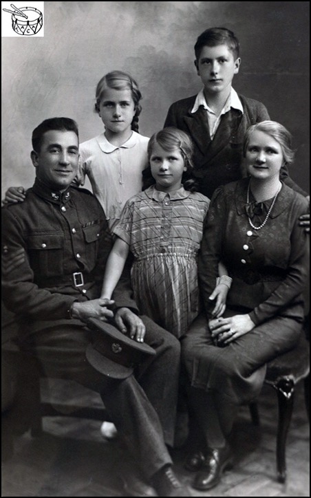 TACA Bath family 1930s