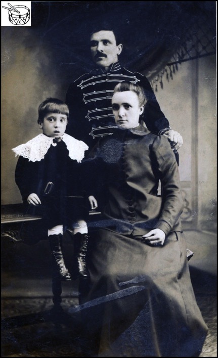 TACA Frogged uniform family