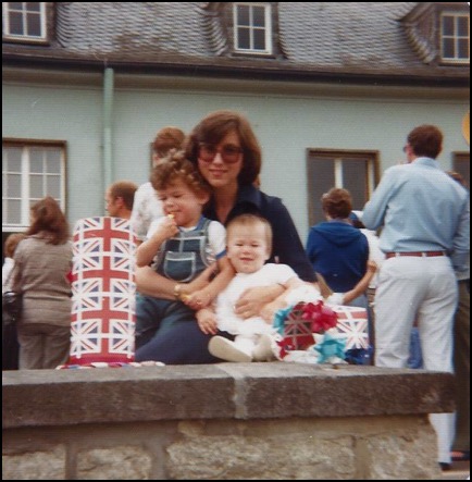 104 Lynne, Simon and Vanessa Copping. Detmold. Queen&#39;s Silver Jubil